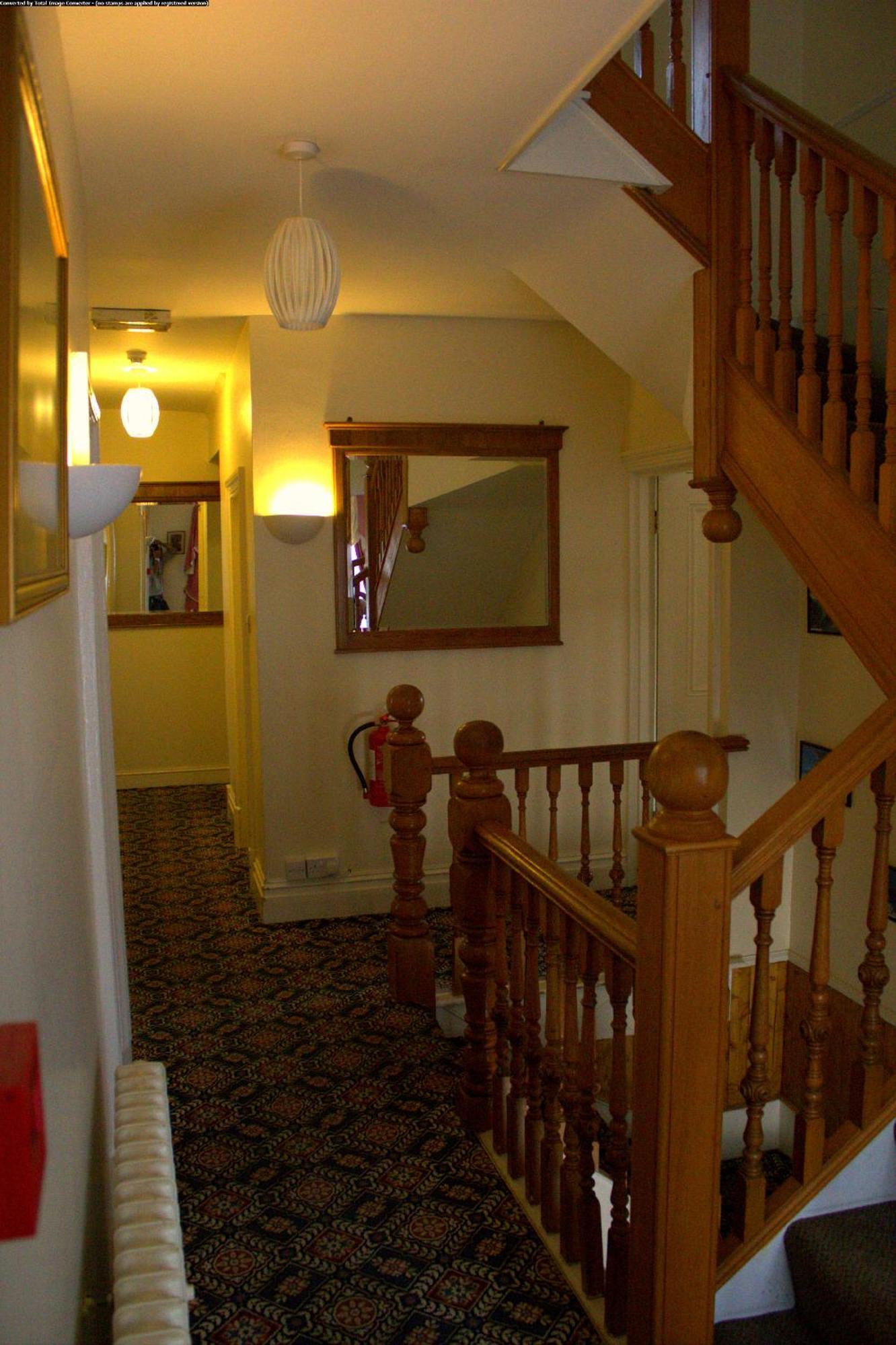 הורלי Gatwick Turret Guest House מראה חיצוני תמונה